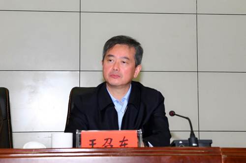 http://www.huuc.edu.cn/__local/5/AD/91/ABD1514028FA365BB27EDCD0874_49554115_21F76.jpg